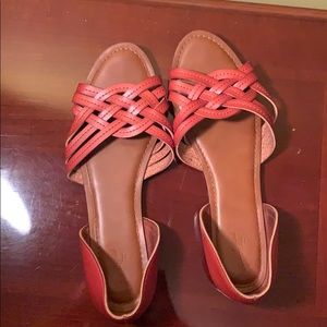 Universal Thread Sandals